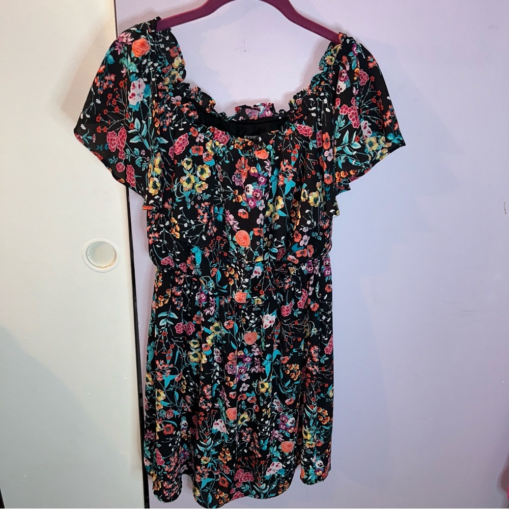 Express Women’s Medium Floral Off The Shoulder Dress